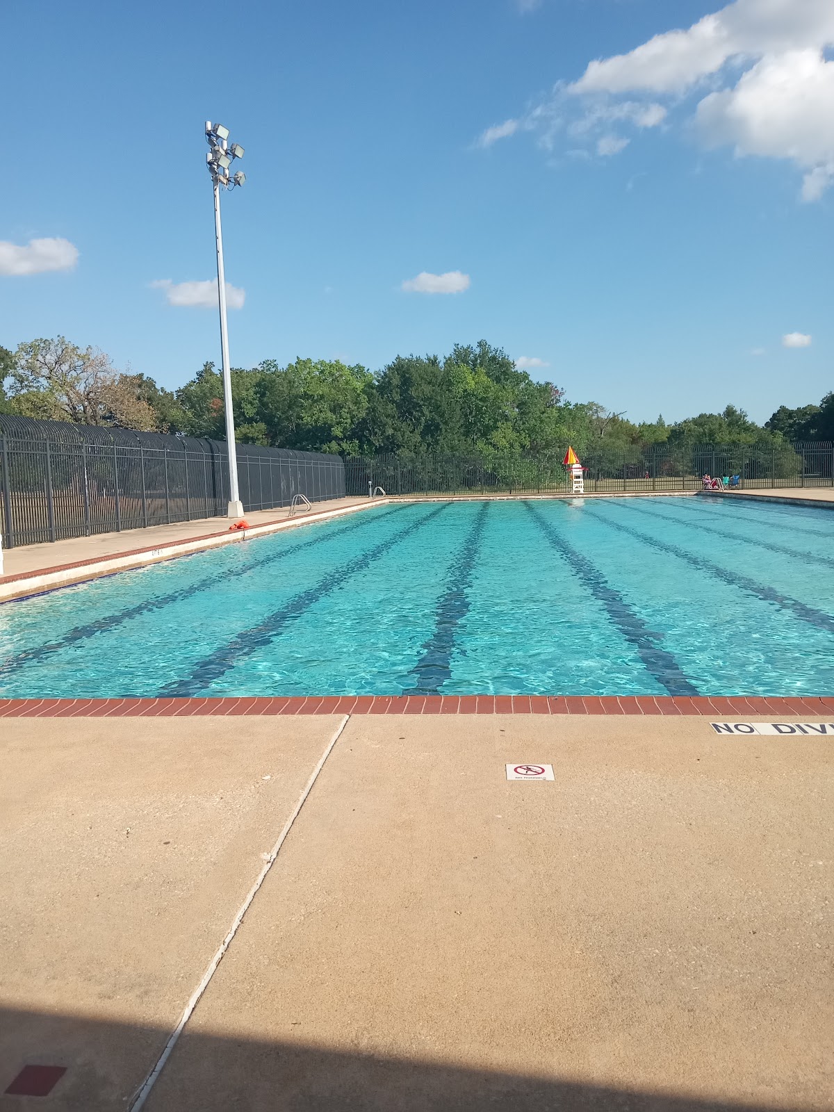 Agnes Moffitt Swimming Pool