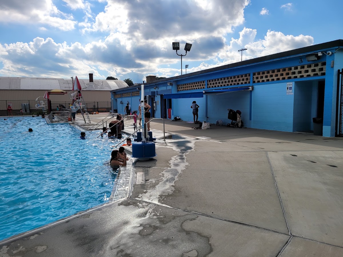 Allied Veterans Memorial Swimming and Wading Pool