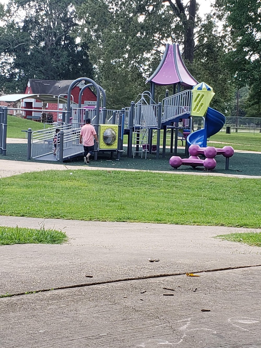 Battlefield Park Aquatic Center in Jackson, Mississippi