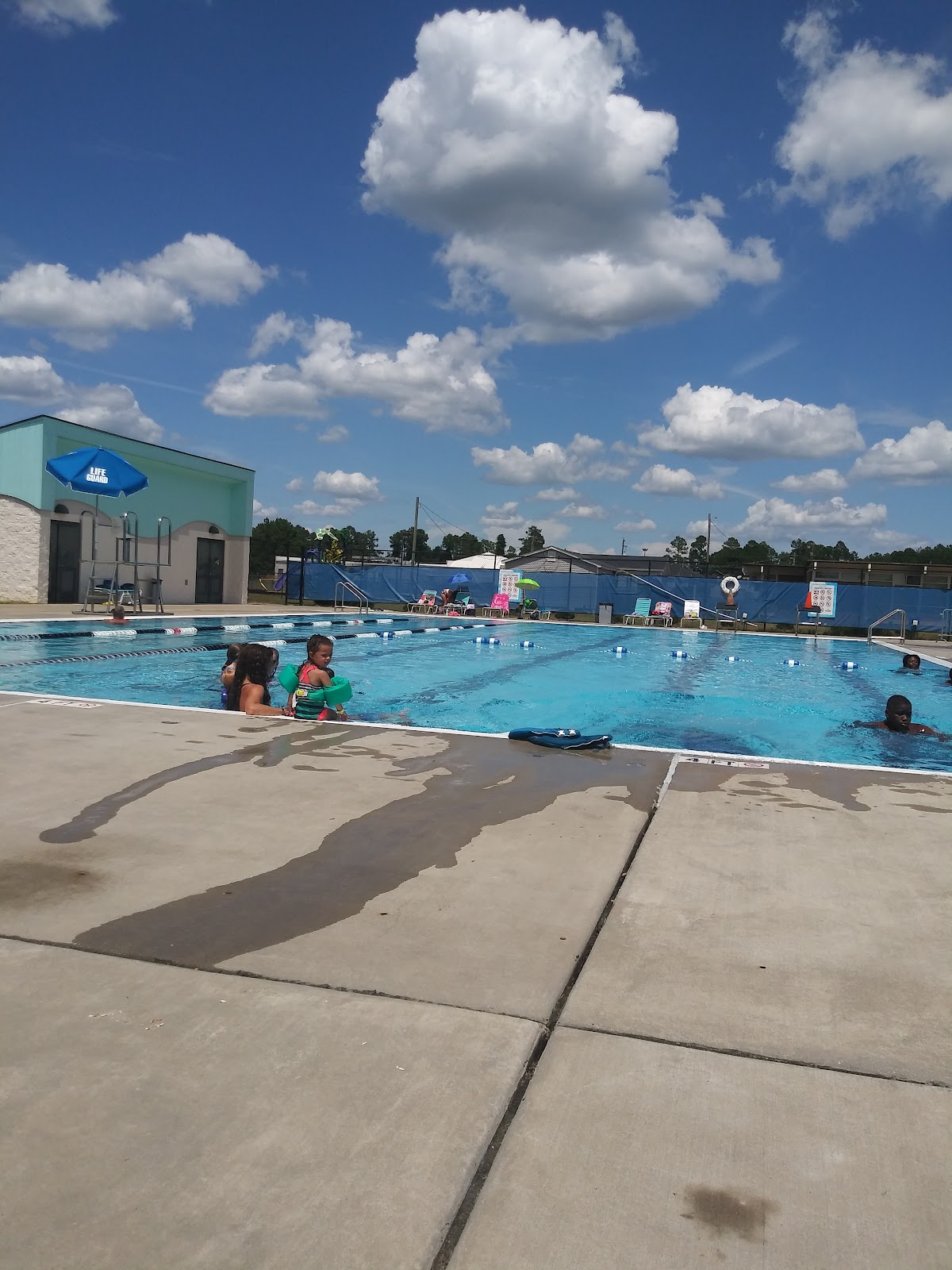 College Lakes Recreation Center