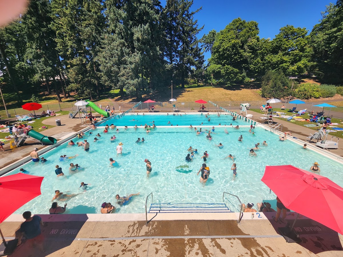 Creston Pool (seasonal)