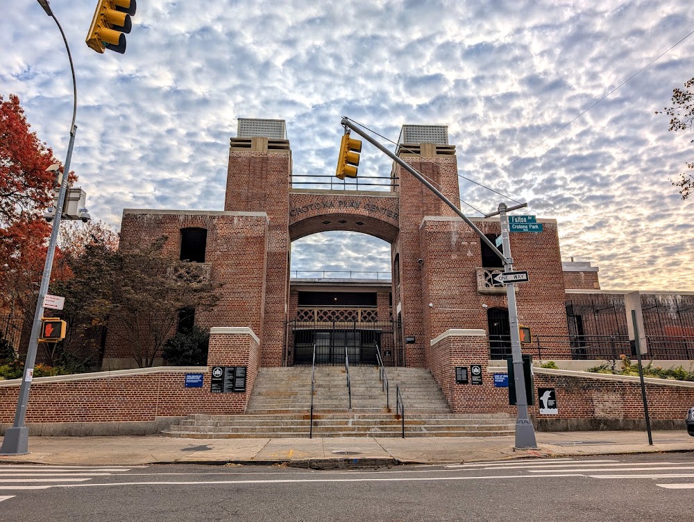 Crotona Park Community Center - Pool in Bronx, New York