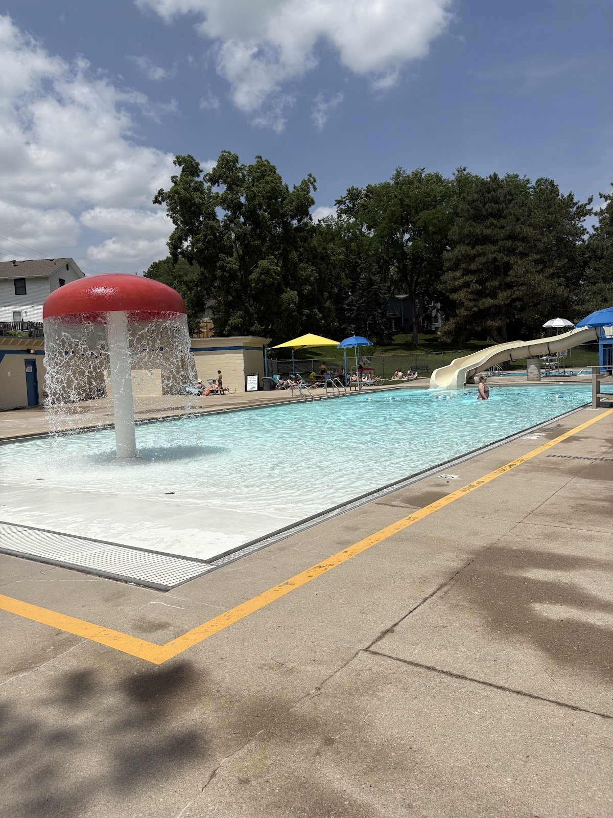 Deer Ridge Swimming Pool