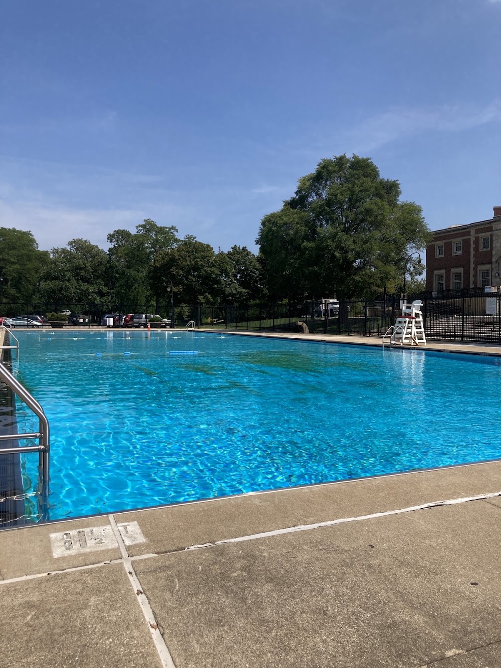 Douglass Park Pool (Outdoor) in Chicago, Illinois