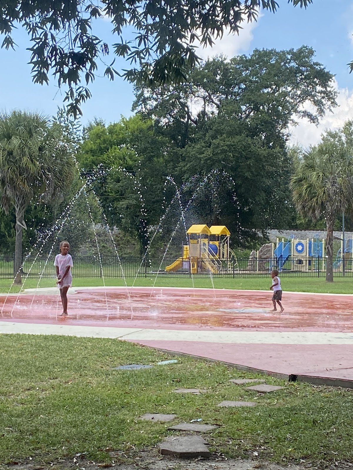 Drew Park Splash Pad and Fountain