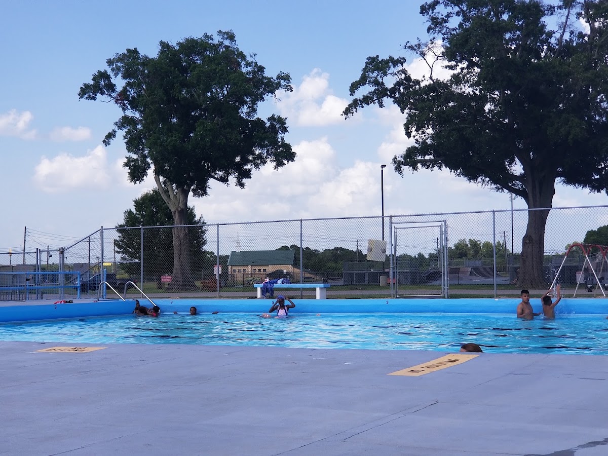Gunter Pool: Montgomery Parks & Rec