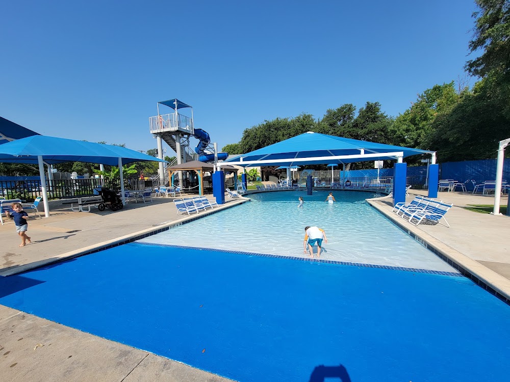Holmes Aquatic Center in Dallas, Texas