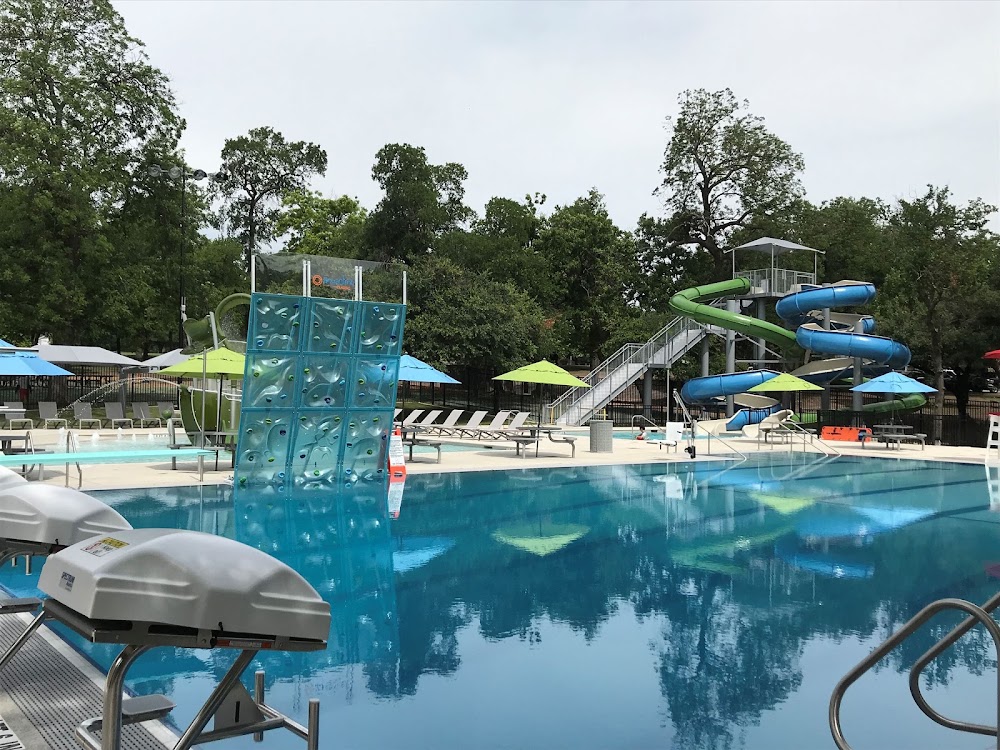 Kidd Springs Aquatic Center in Dallas, Texas