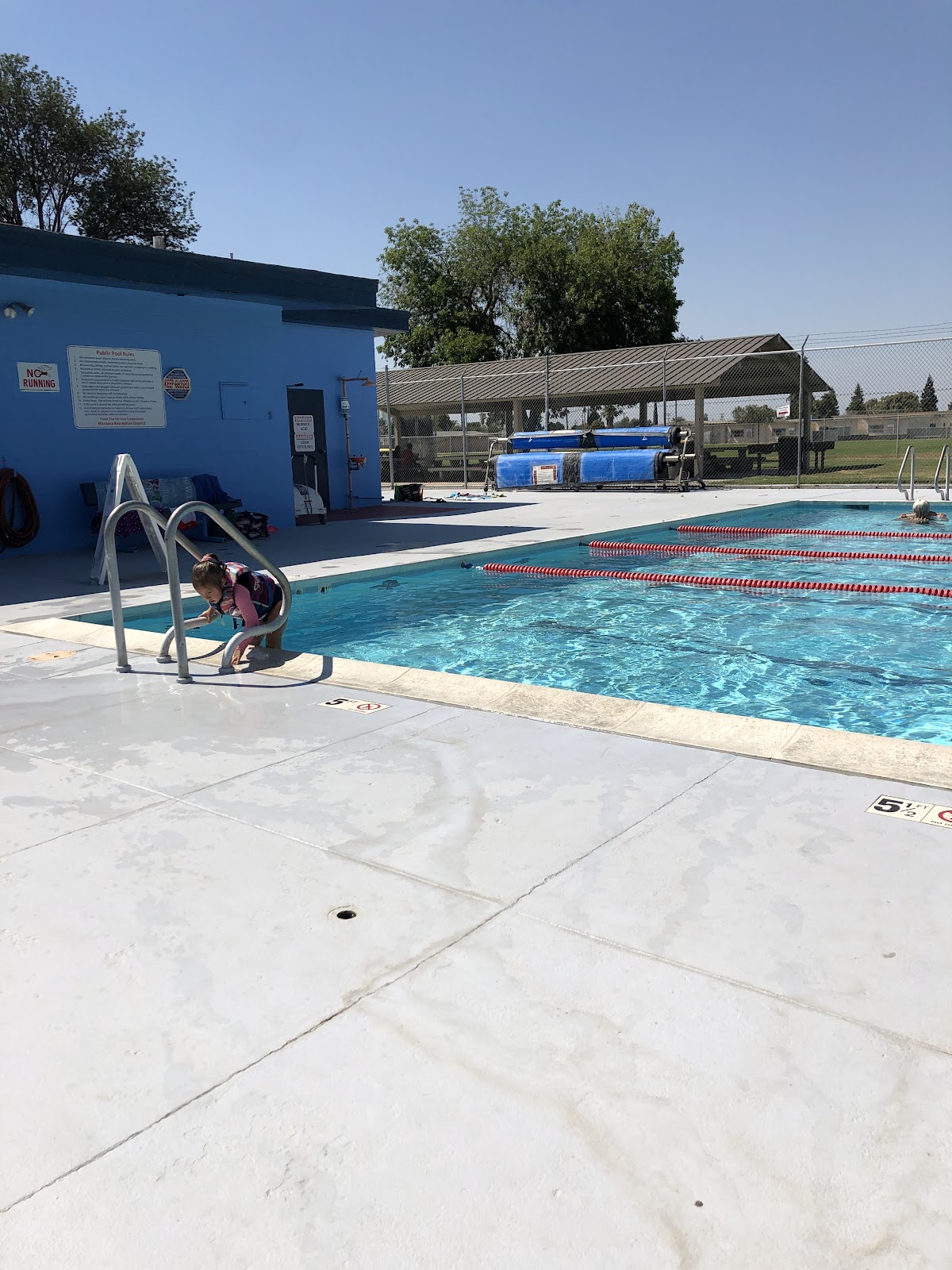 Lincoln Pool - City of Manteca