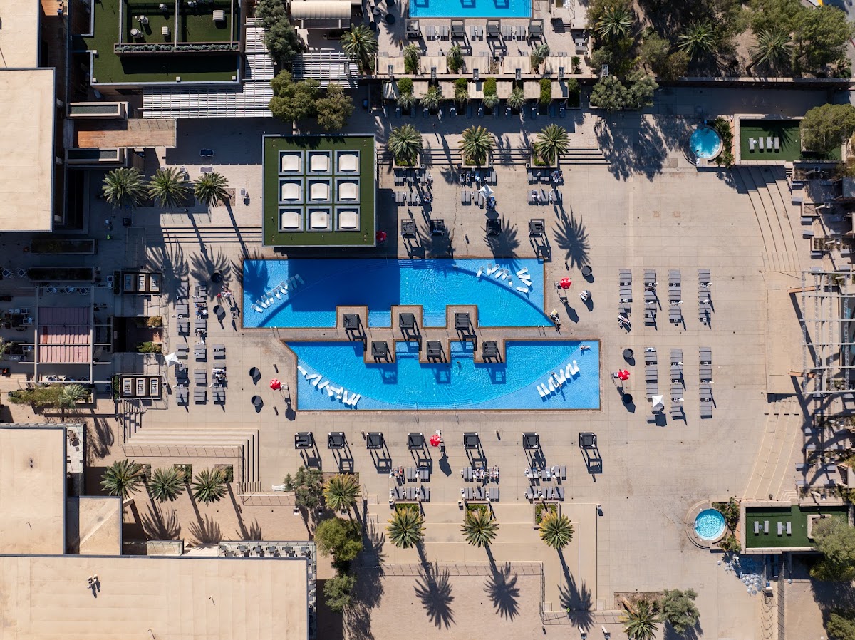 M Pool