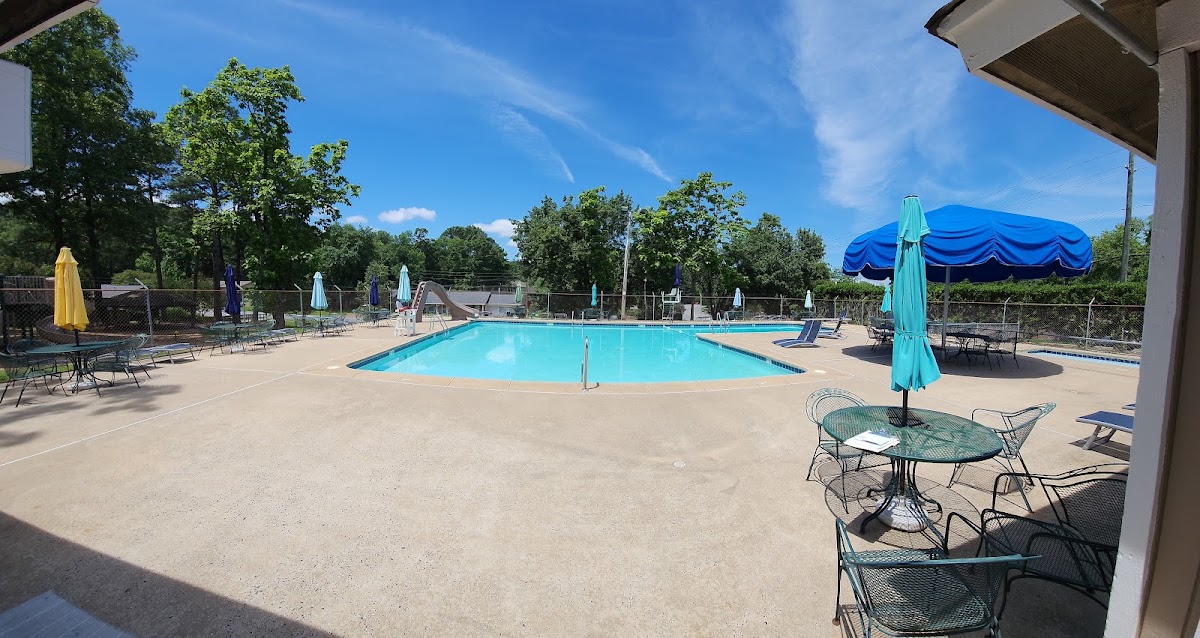 Marlowe Manor Swimming Pool