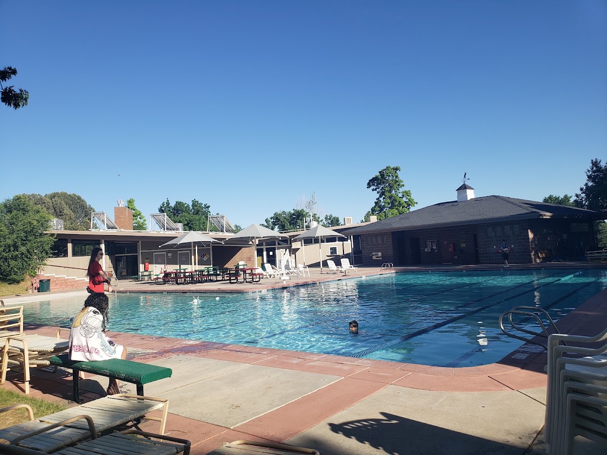 Meadow Hills Swimming Pool