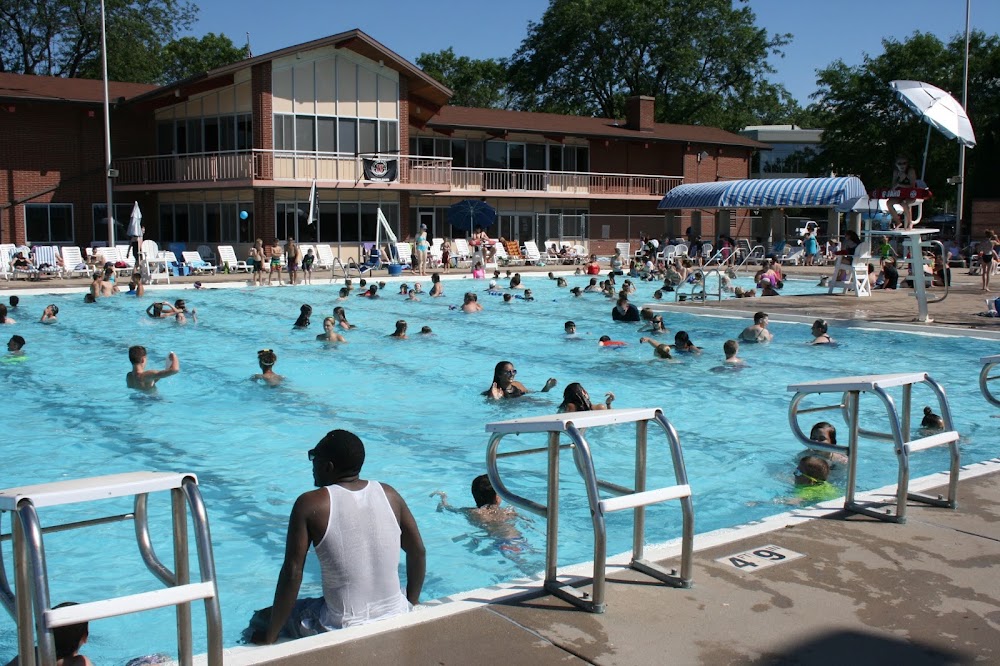 Monona Community Pool