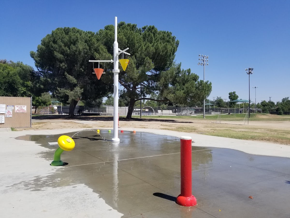Mosqueda Outdoor Swimming Pool