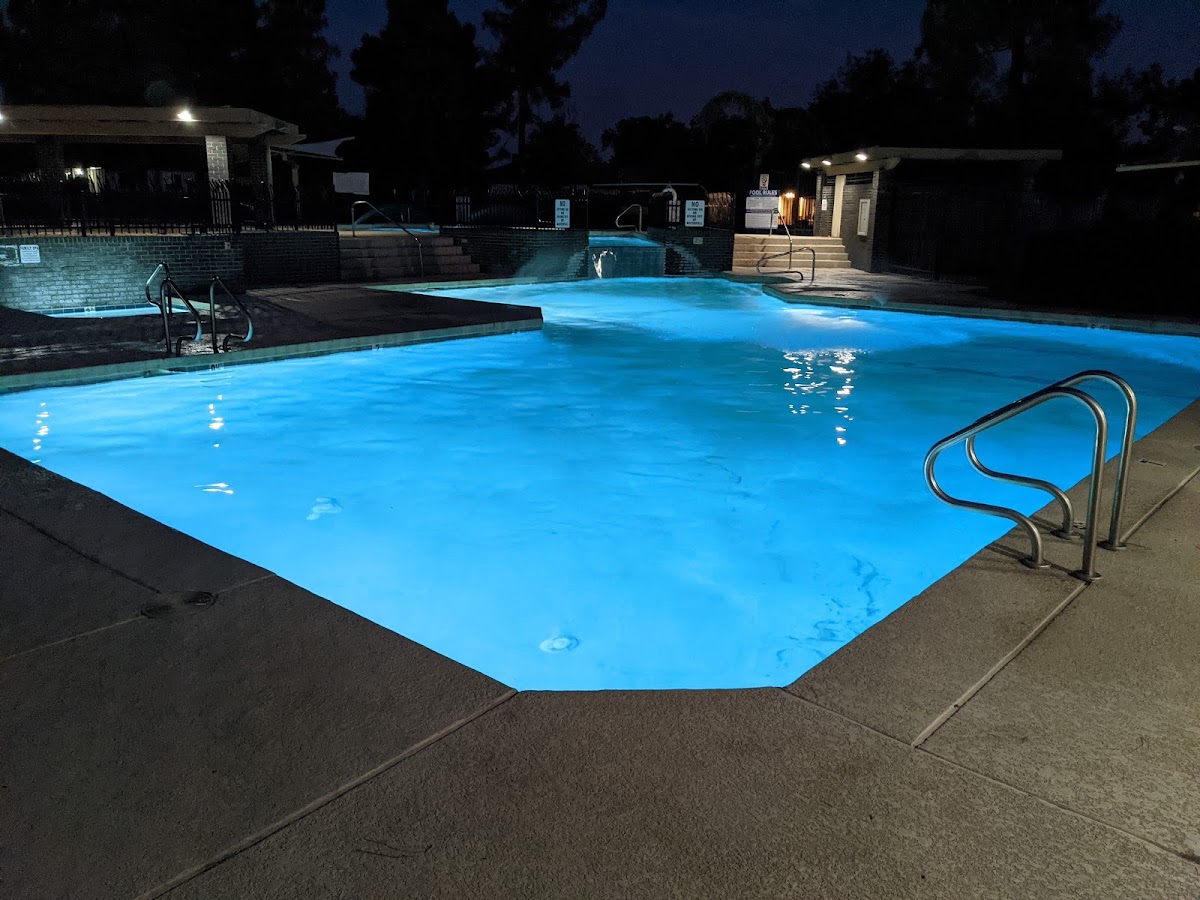 Northpointe Pool (Residents only)