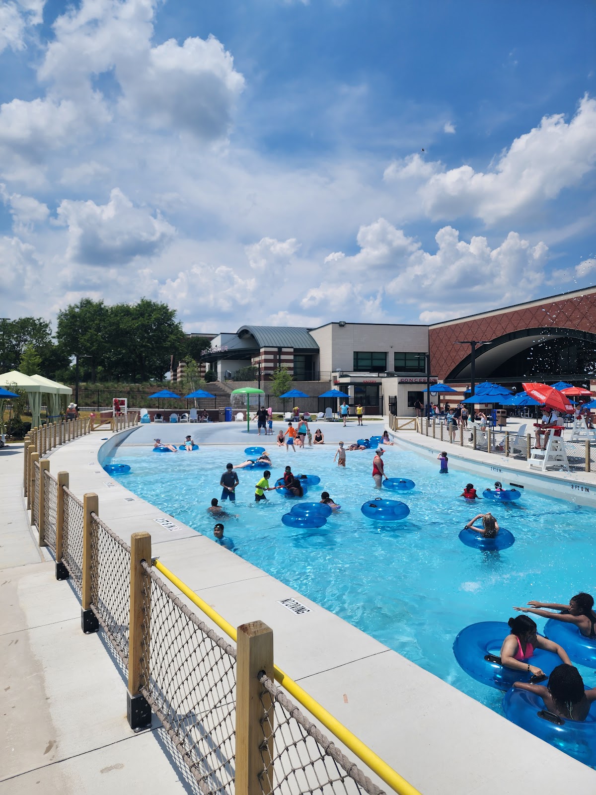 Oak Point Outdoor Pool
