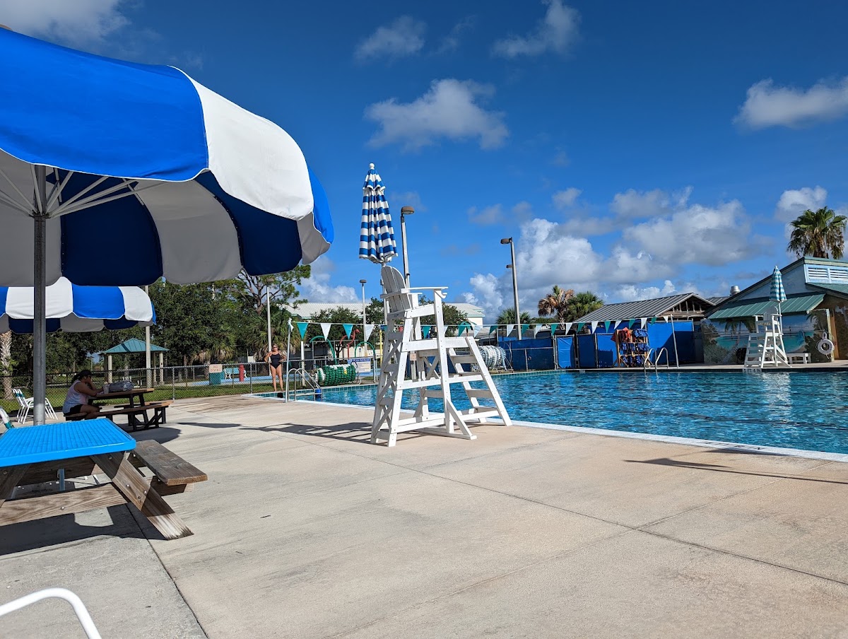 Ravenswood Pool