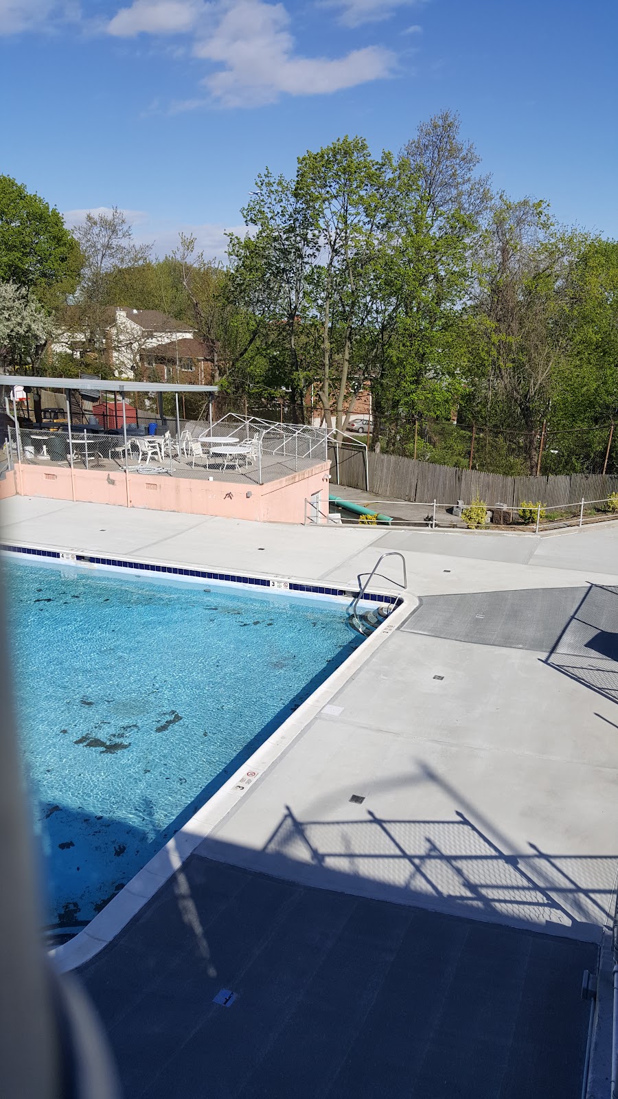 Royal Ranch Pool Club