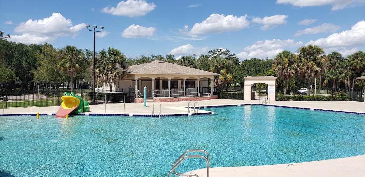 Spicola Family Pool