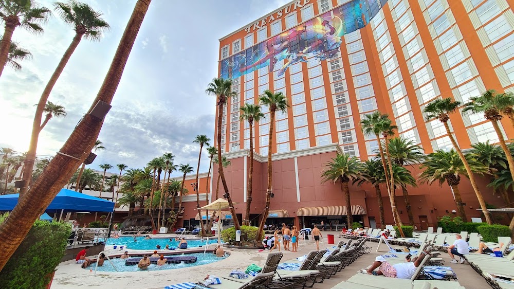 Treasure Island Pool and Cabanas