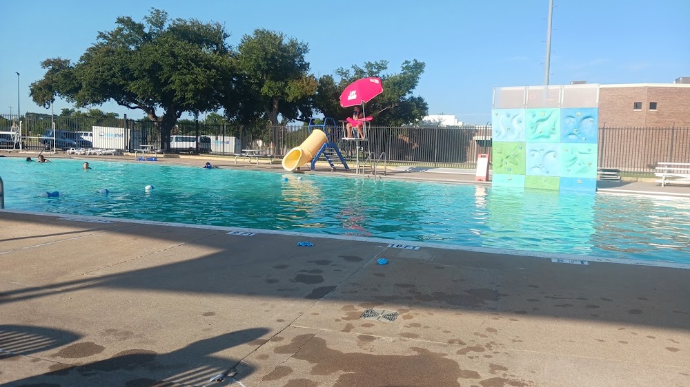 Walnut Hill Swimming Pool