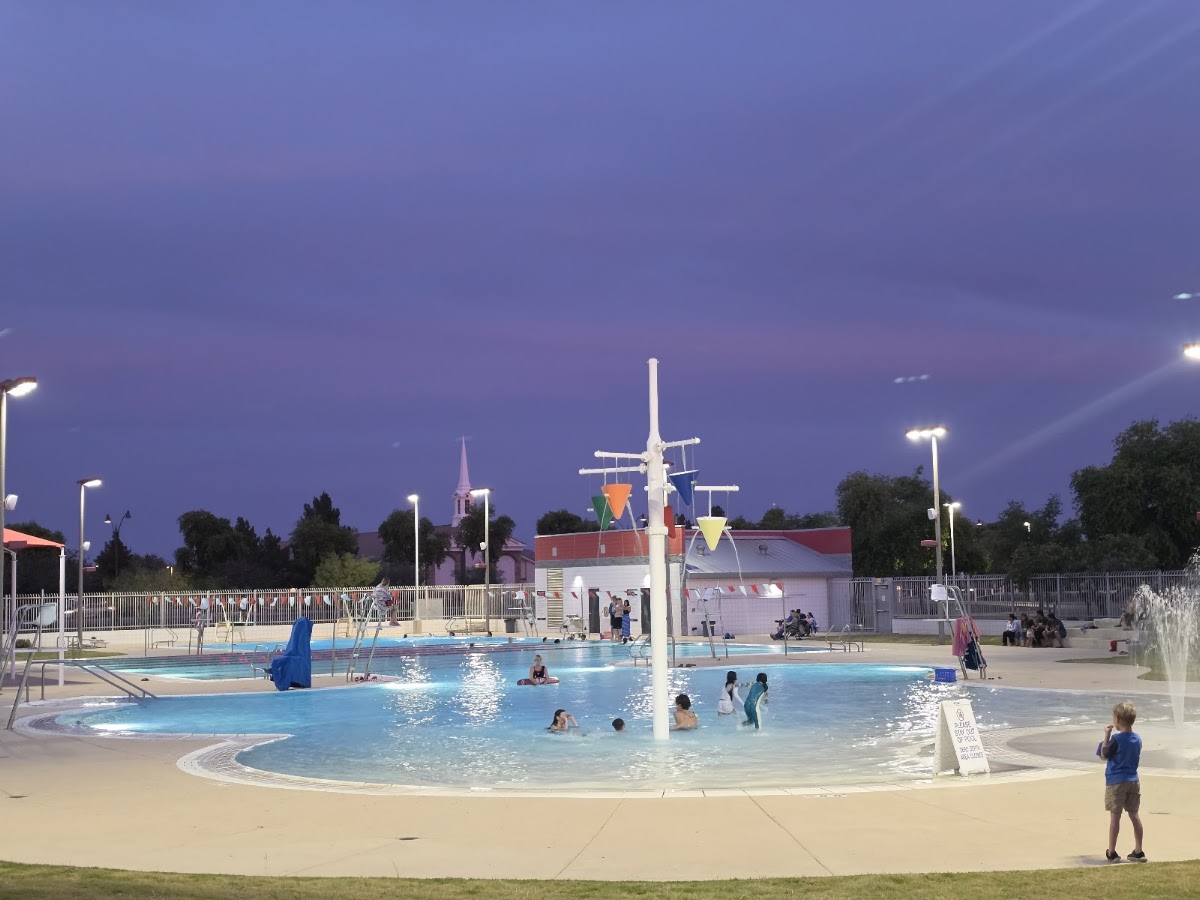 Williams Field Pool